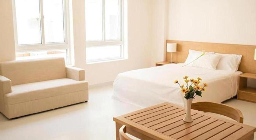 Khách sạn Edenpark & Service 2*